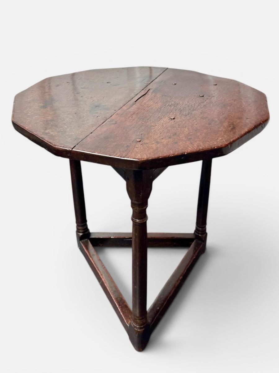 Rare type of cricket table ca 1680