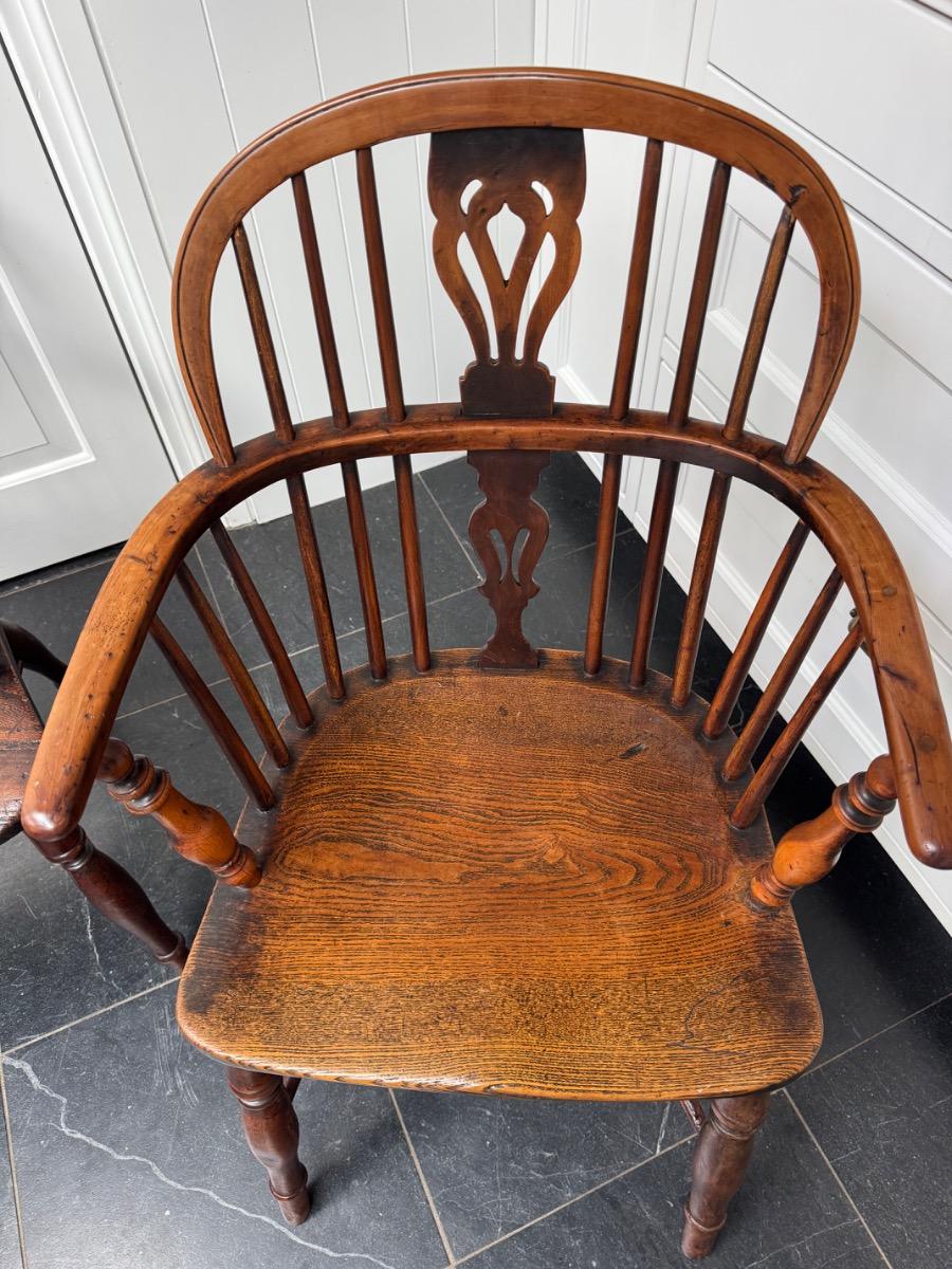 3 taxushouten Windsor Armstoelen 