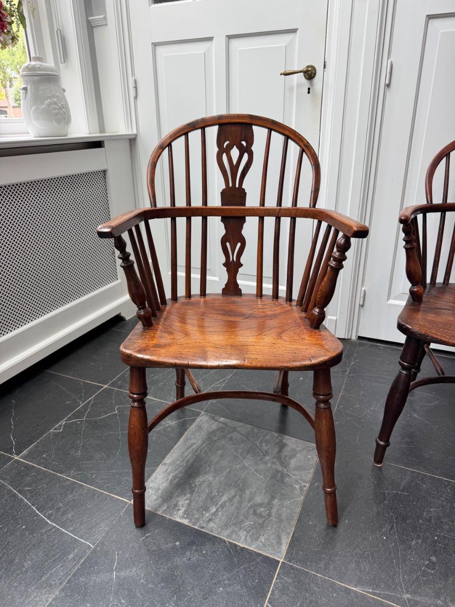 3 taxushouten Windsor Armstoelen 