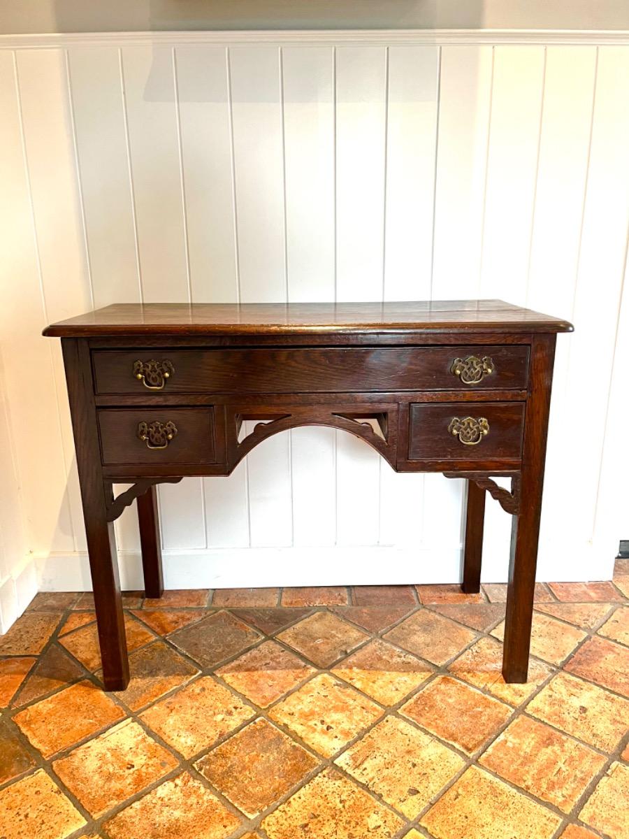 Antiek Engels tafeltje lowboy ca 1780