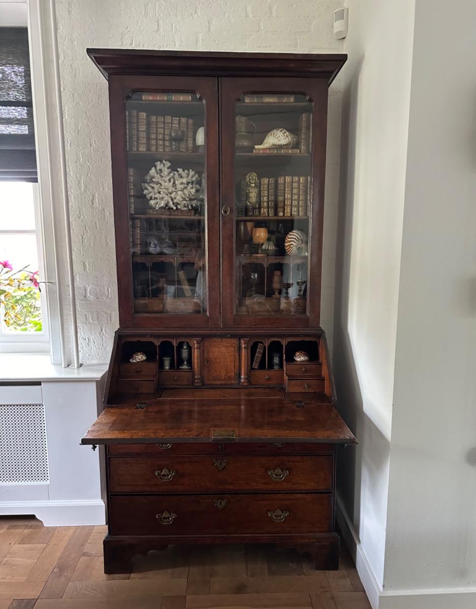 Antieke Engelse bureau bookcase secretaire ca 1740