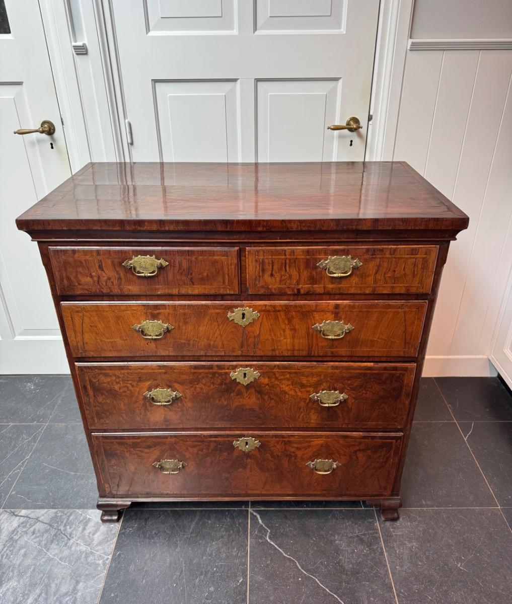 Antieke Engelse ladekast commode ca 1740