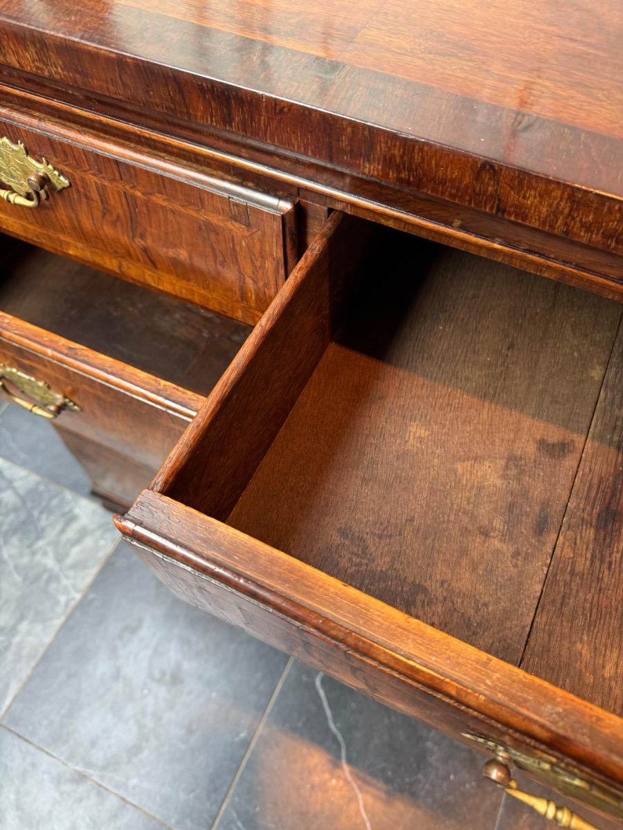 Antieke Engelse ladekast commode ca 1740