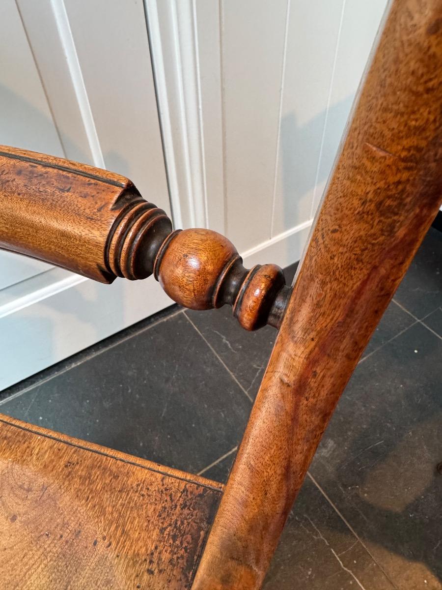 Antieke Engelse Oxford scroll back chairs 