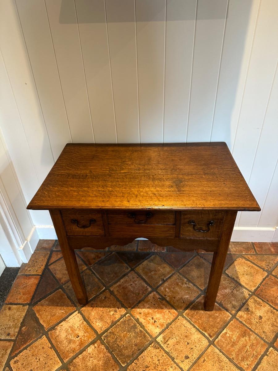 Antieke Engelse side table ca 1780