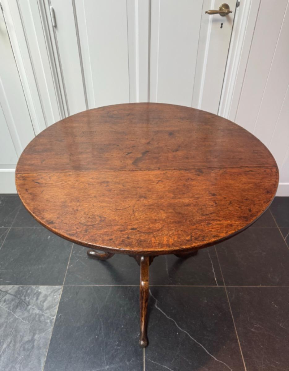 Antieke Engelse Tilttop tafel 18e eeuw 