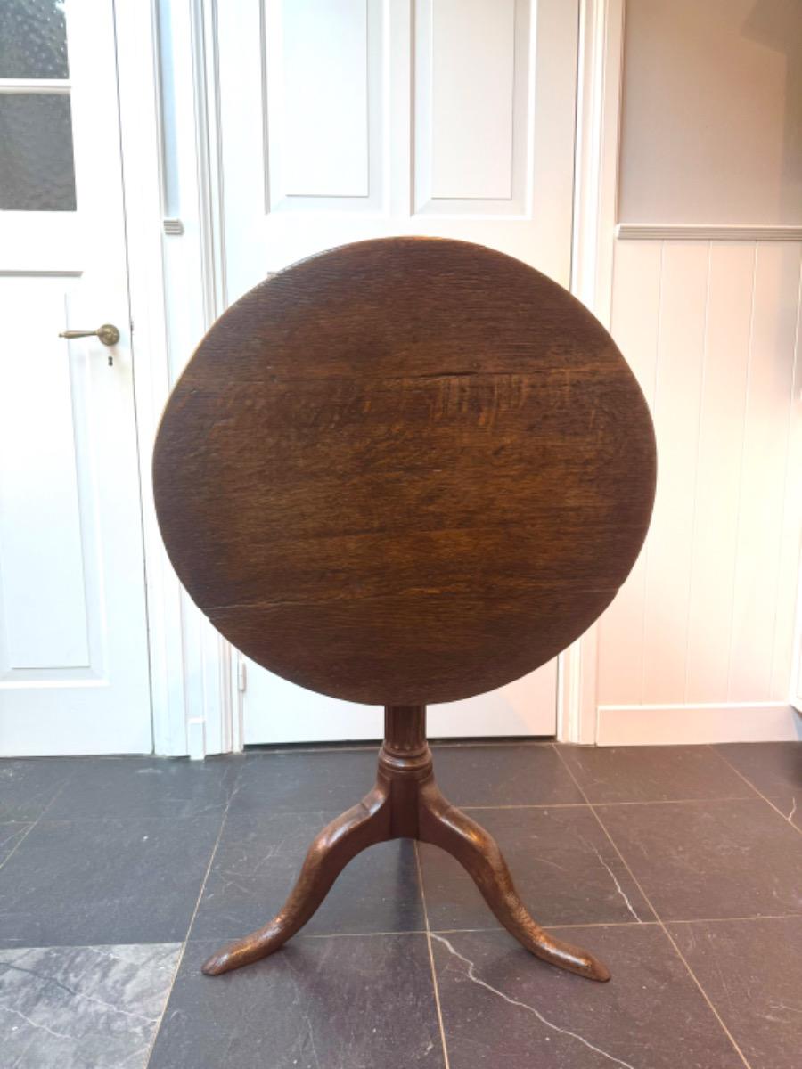 Antieke Engelse tilttop tafel 