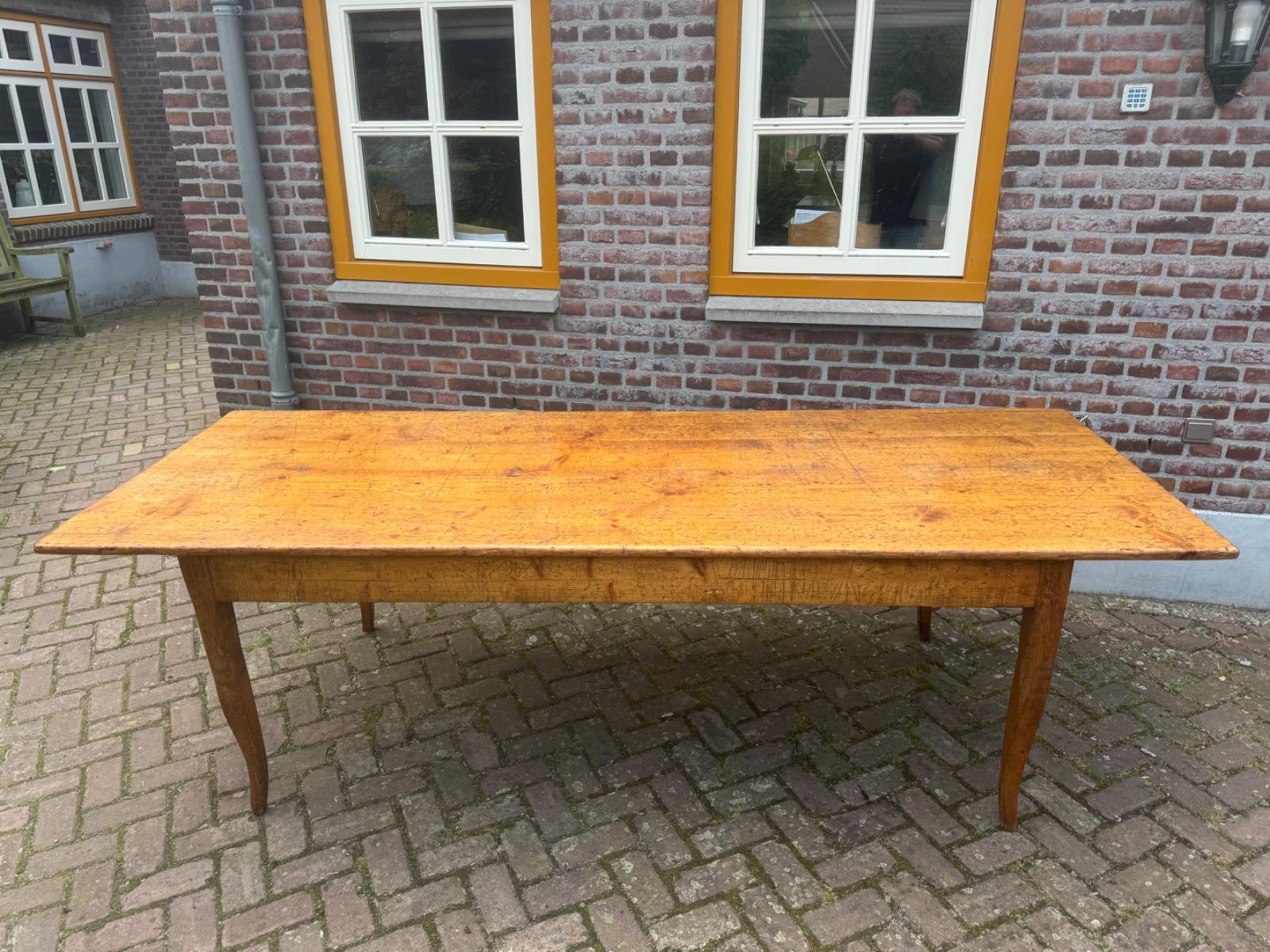 Antieke Franse eettafel 