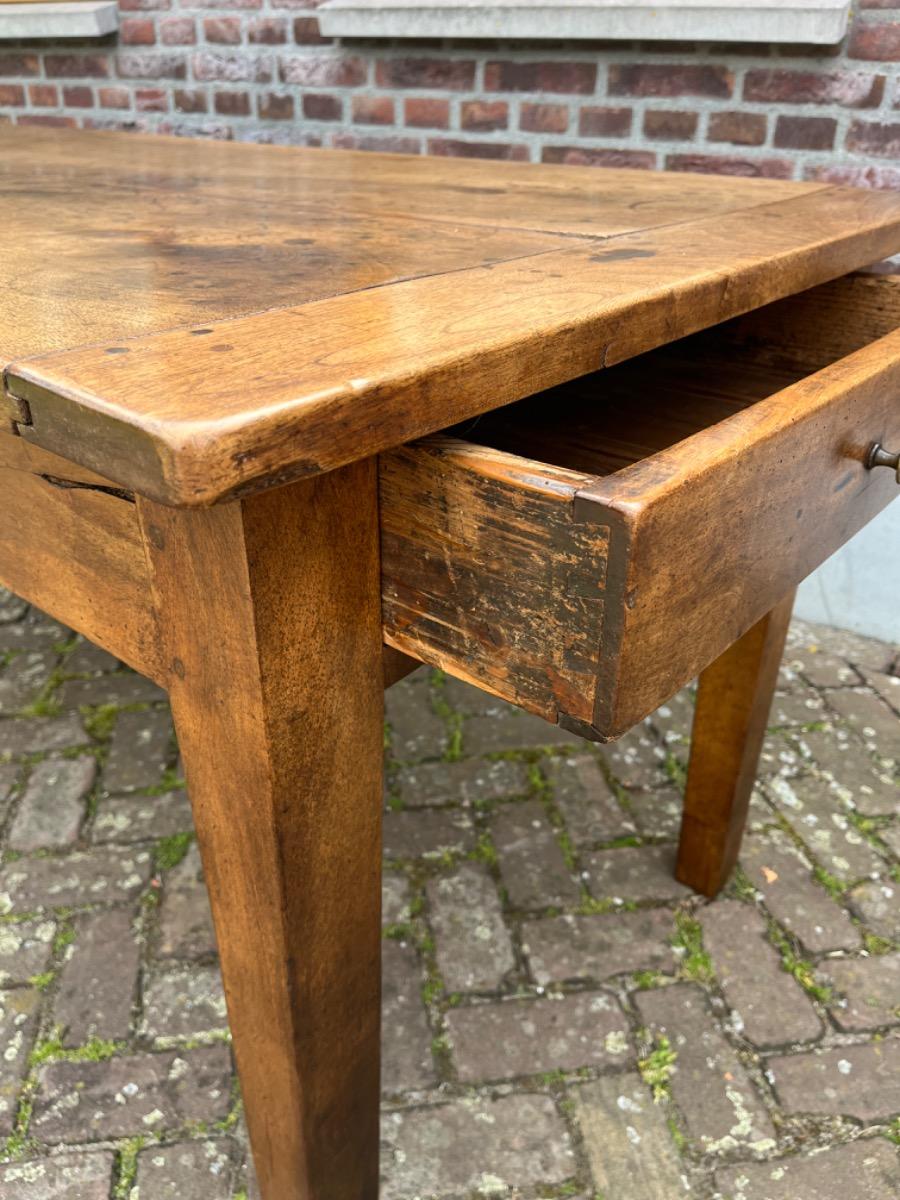 Antieke Franse eettafel tafel 