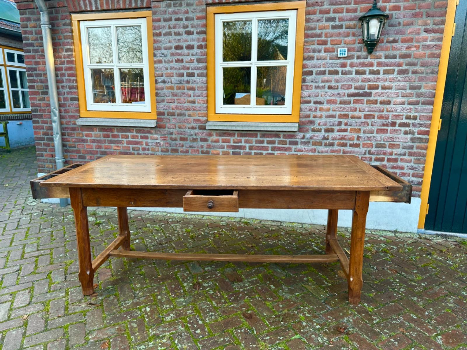 Antieke Franse eettafel tafel boerentafel 