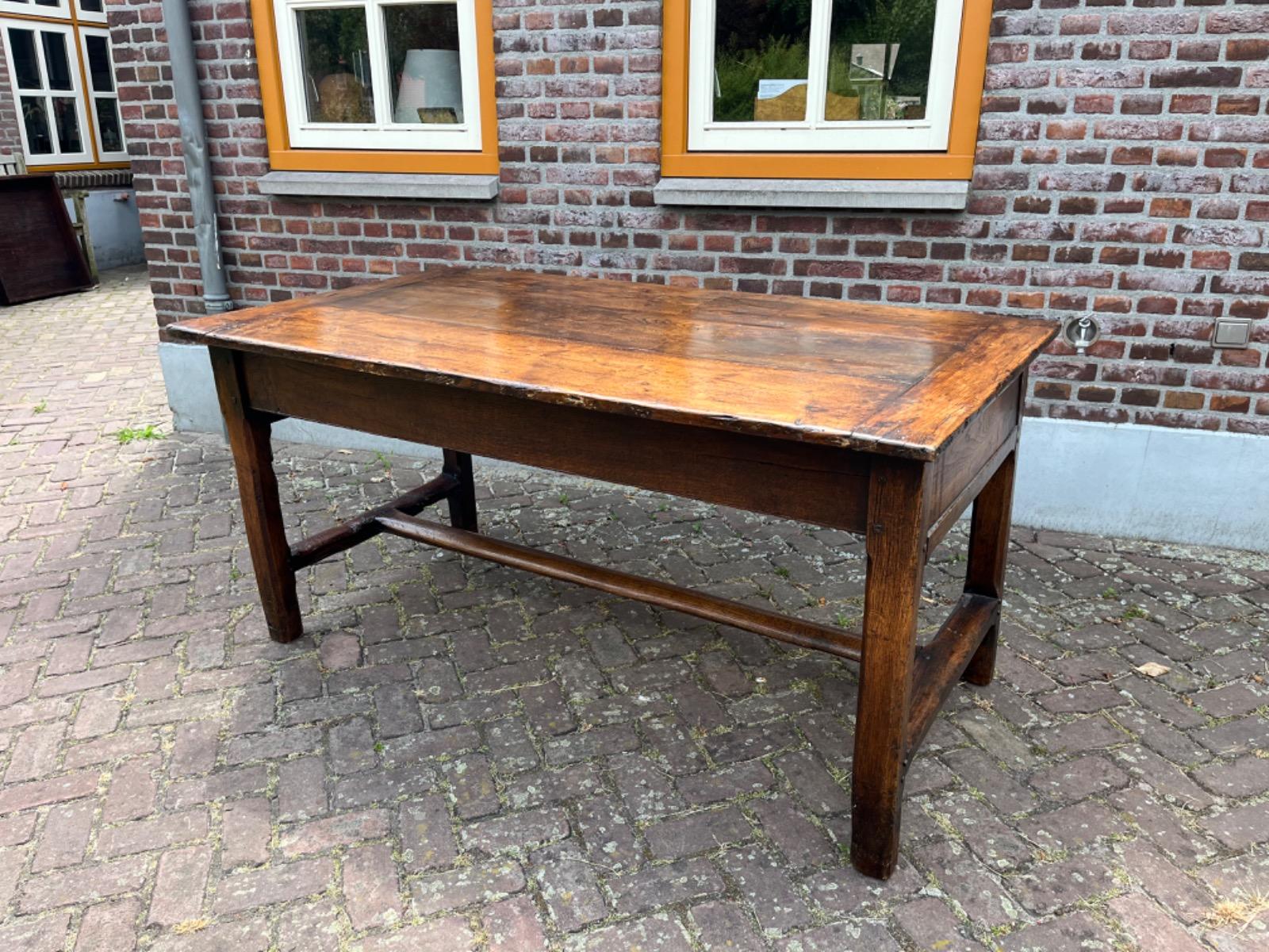 Antieke Franse landelijke tafel in eikenhout 