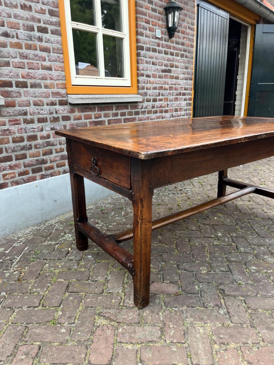 Antieke Franse landelijke tafel in eikenhout 