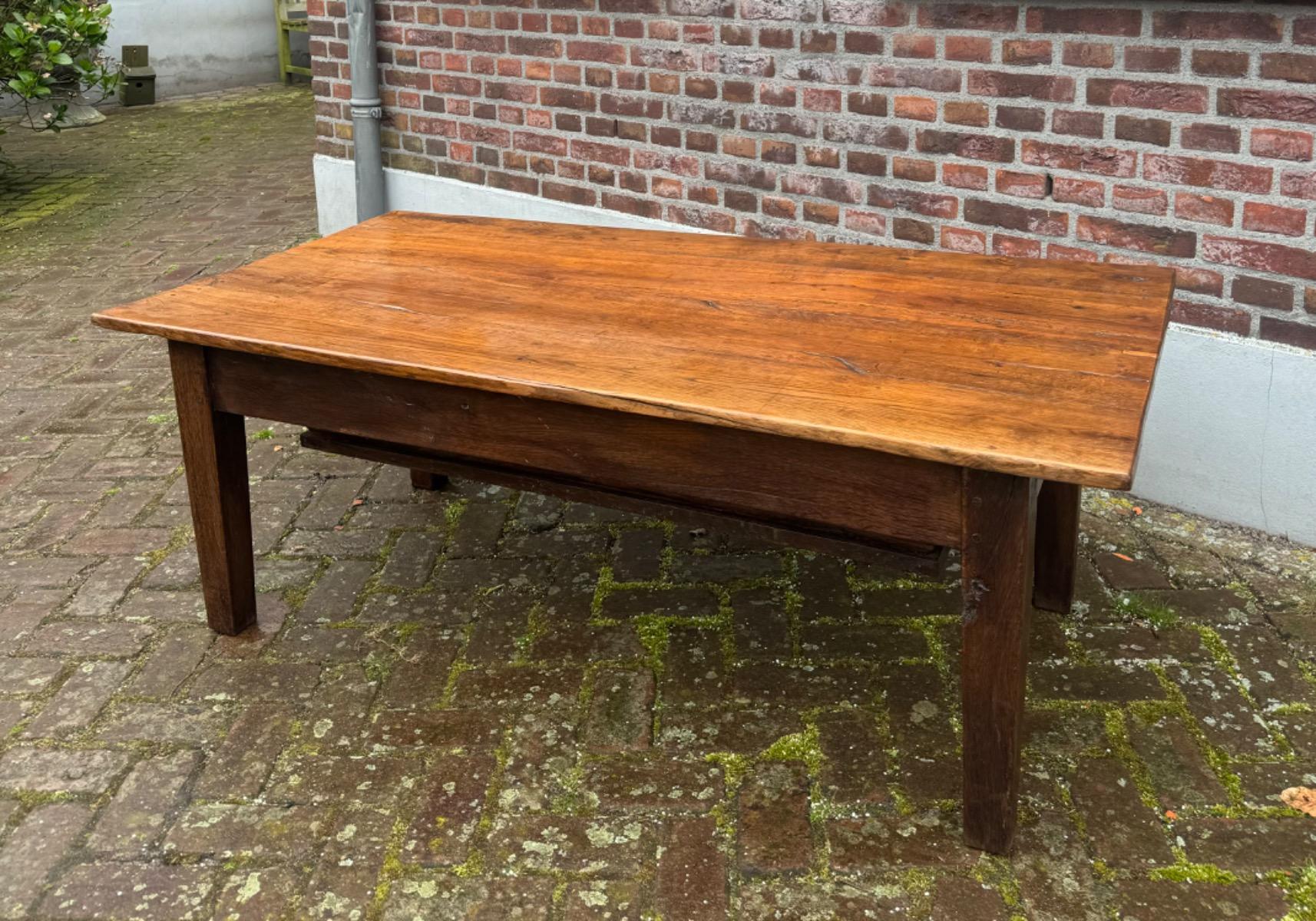 Antieke Franse salontafel 