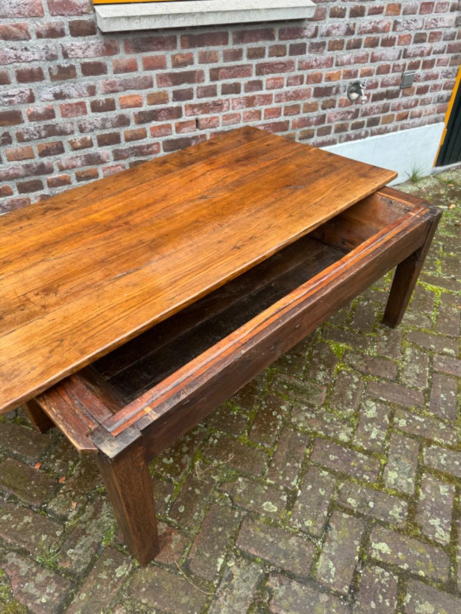 Antieke Franse salontafel 