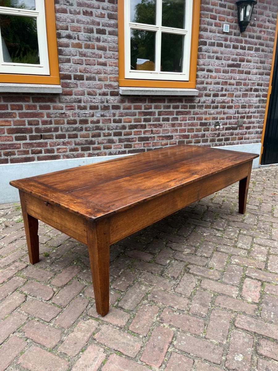 Antieke Franse Salontafel in eikenhout 