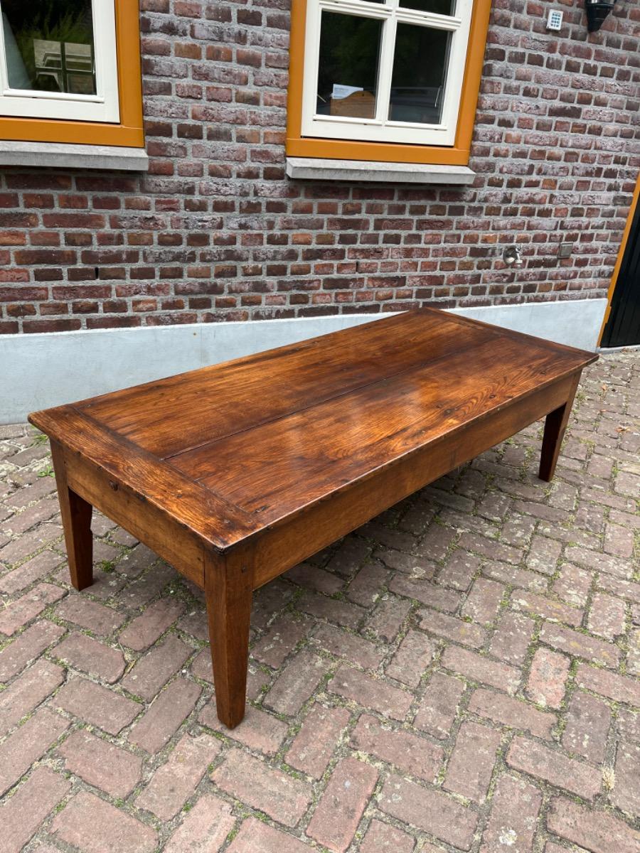 Antieke Franse Salontafel in eikenhout 