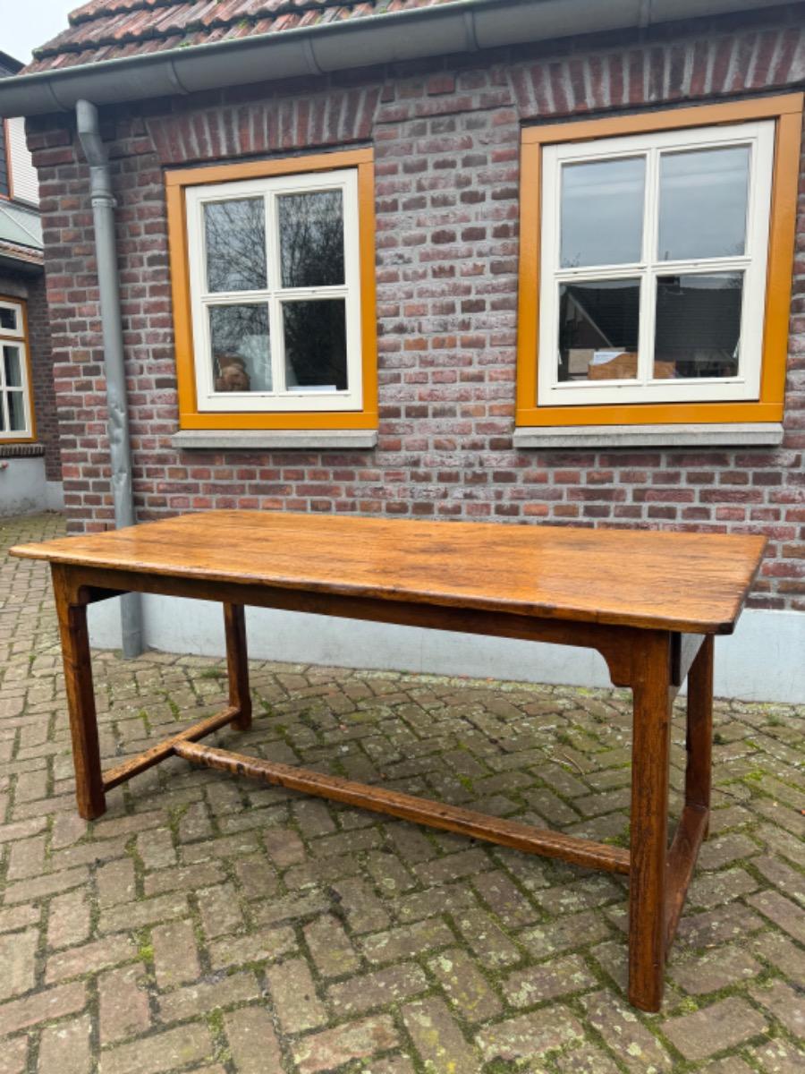 Antieke Franse tafel 