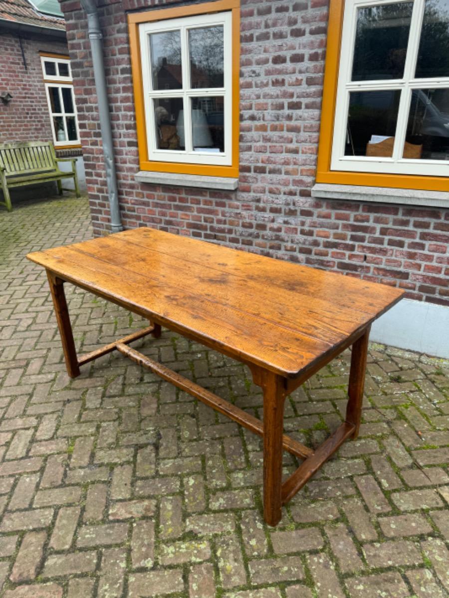 Antieke Franse tafel 