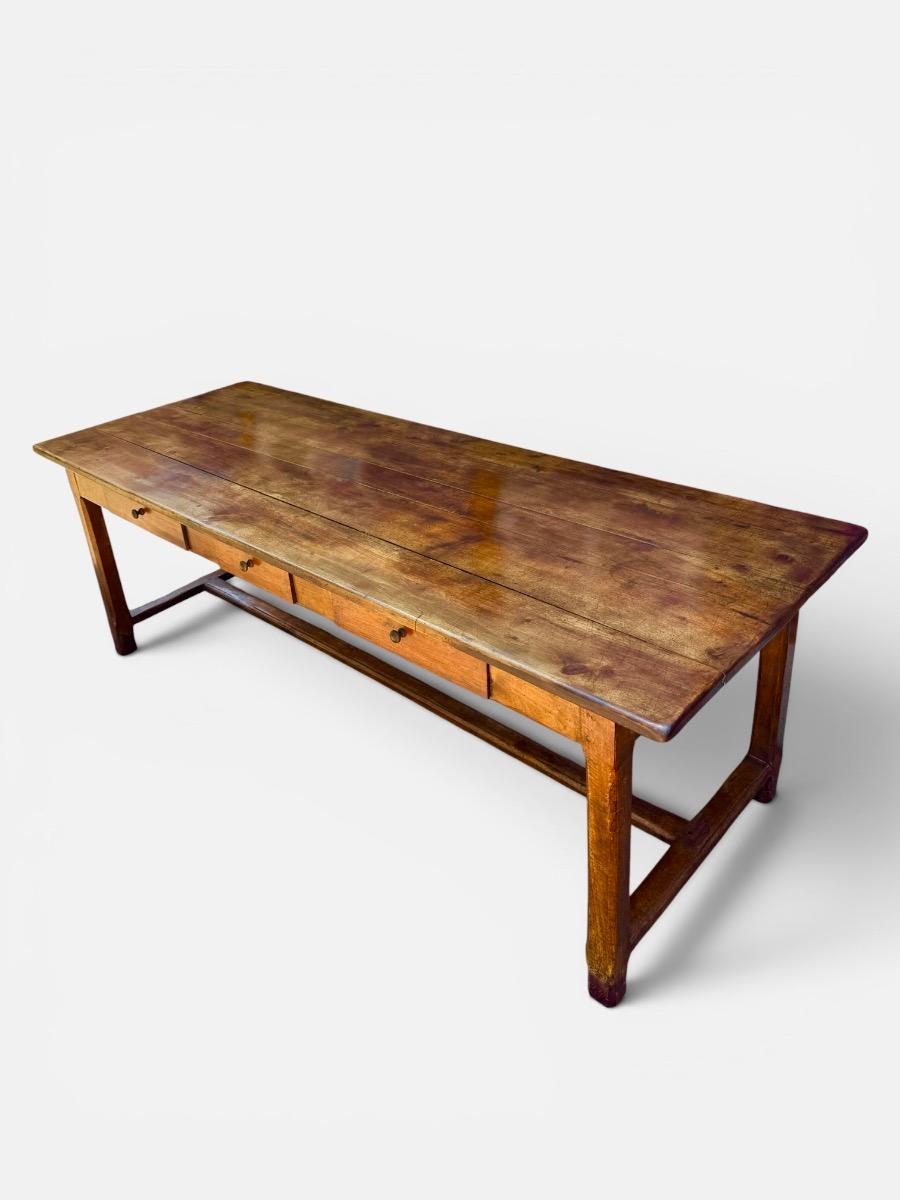 Antieke Franse tafel in notenhout ca 1800 240 cm