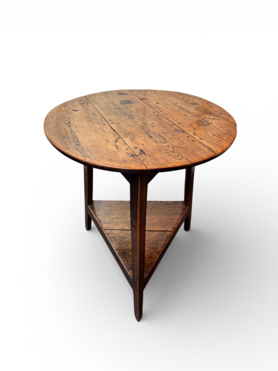 Antique cricket table ca 1780