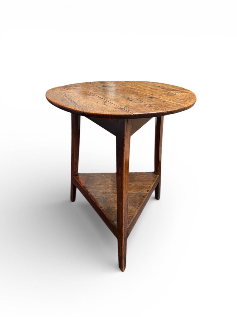 Antique cricket table ca 1780