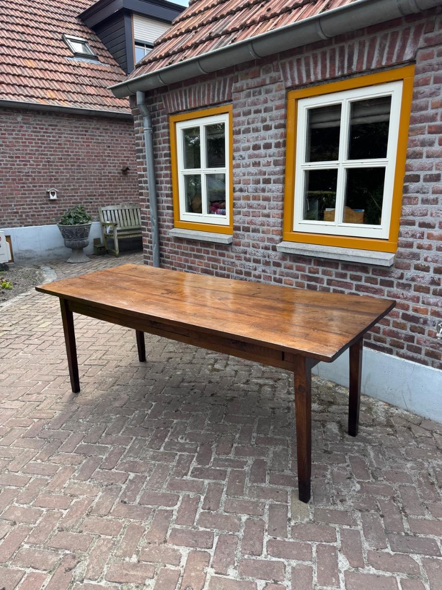 Antique farmhouse table in walnut ca 1800
