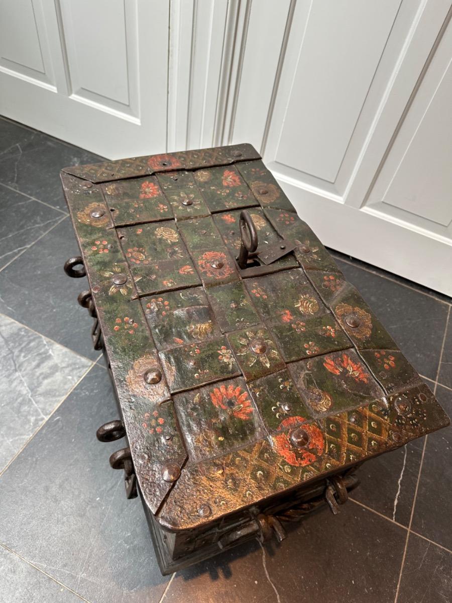 Armada chest ca 1600 