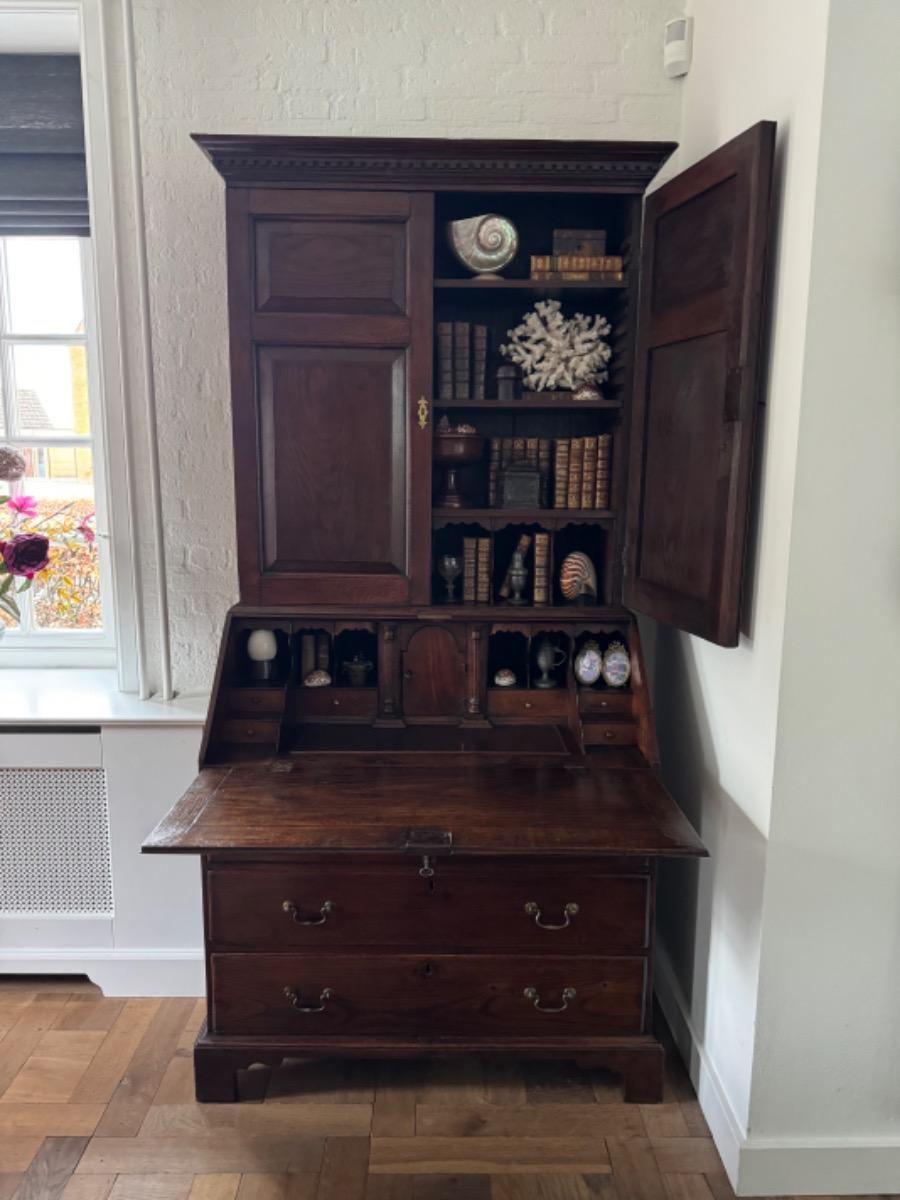 Bureau bookcase ca 1760