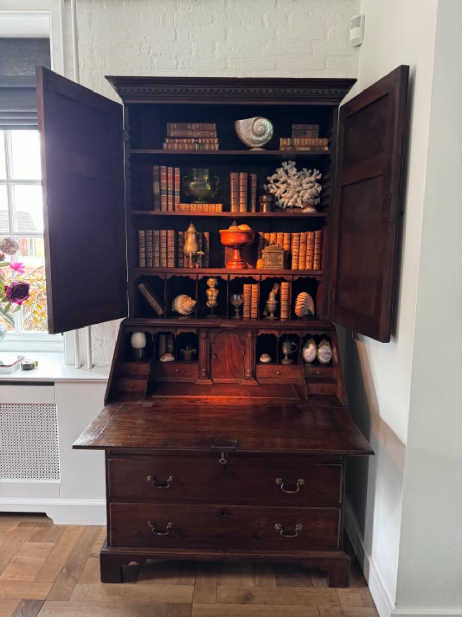 Bureau bookcase ca 1760