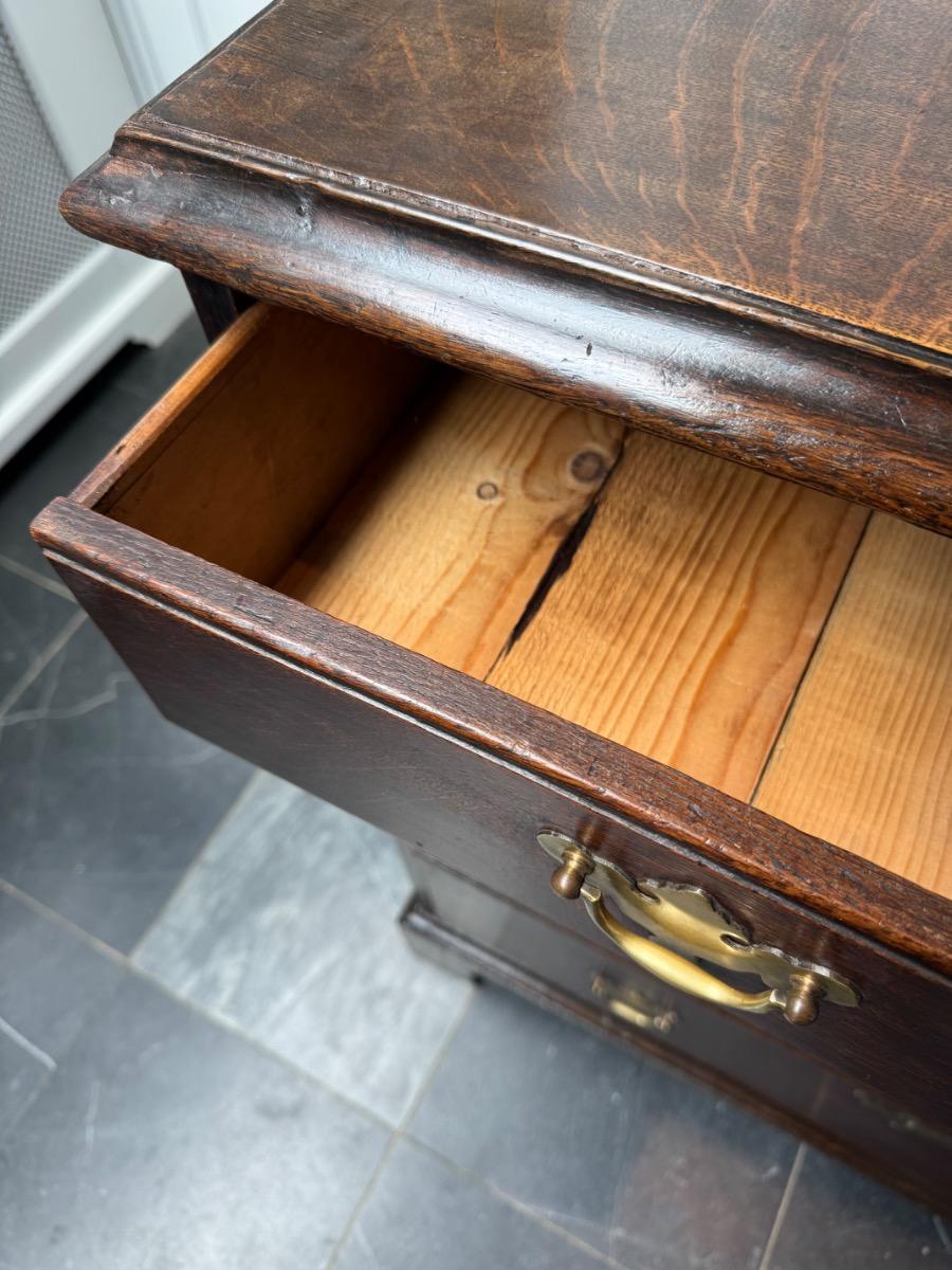 Chest of drawers ca 1780