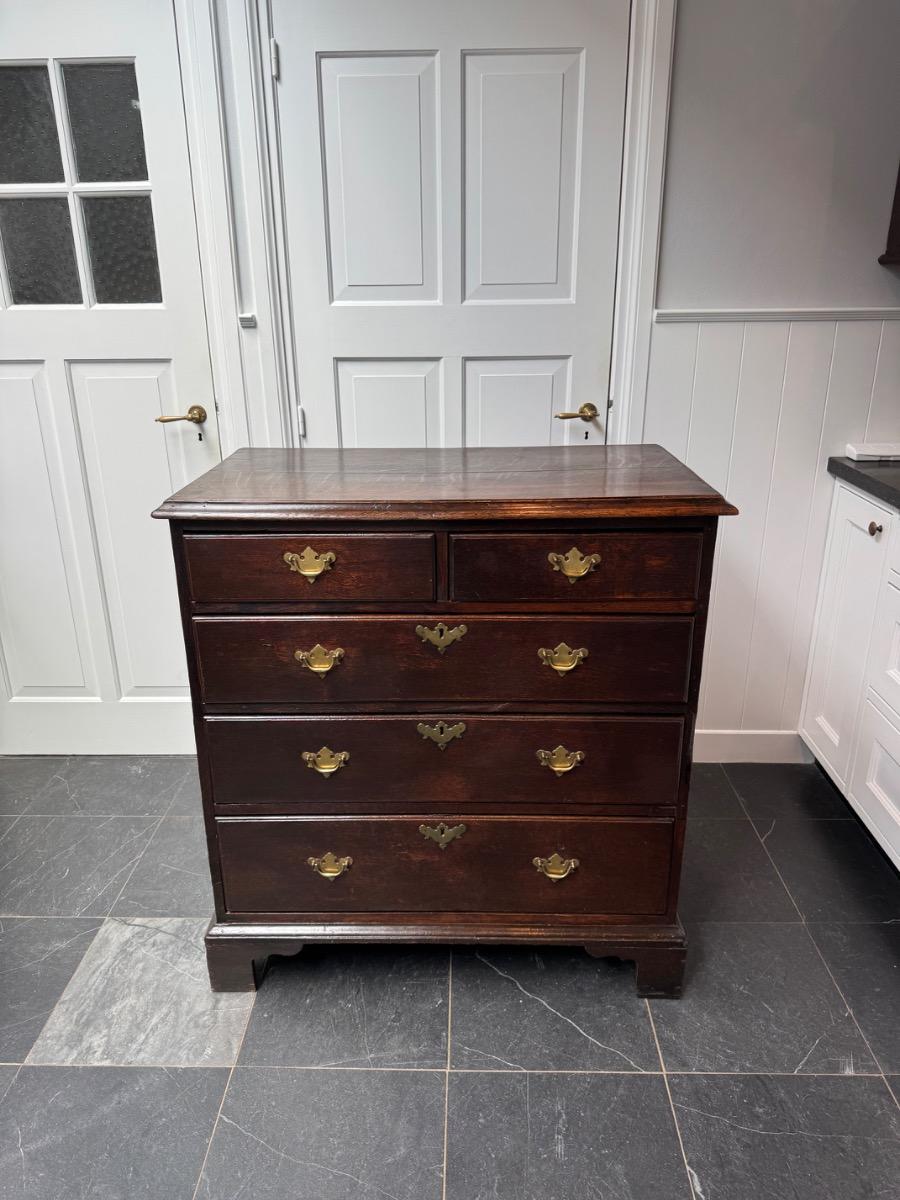 Chest of drawers ca 1780