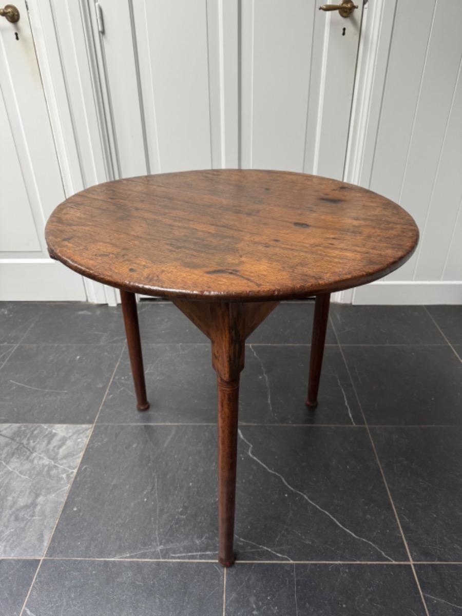 Cricket tafel table (S14)