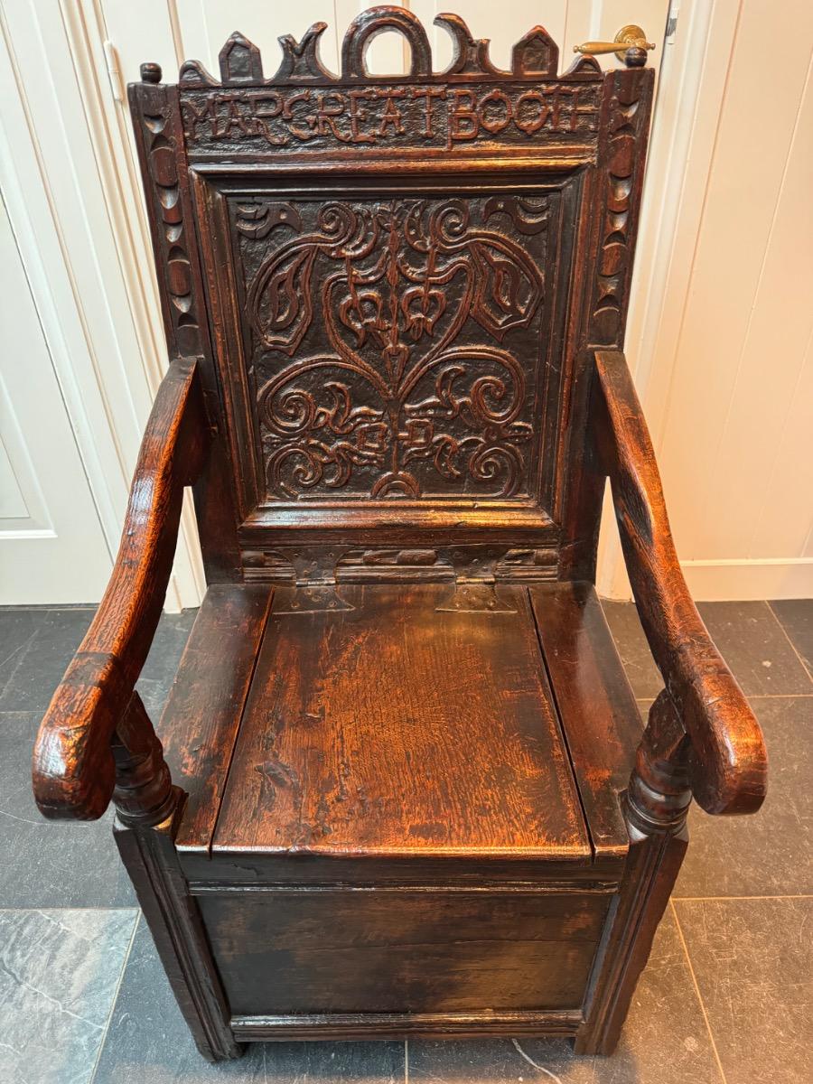 English oak box chair ca 1680