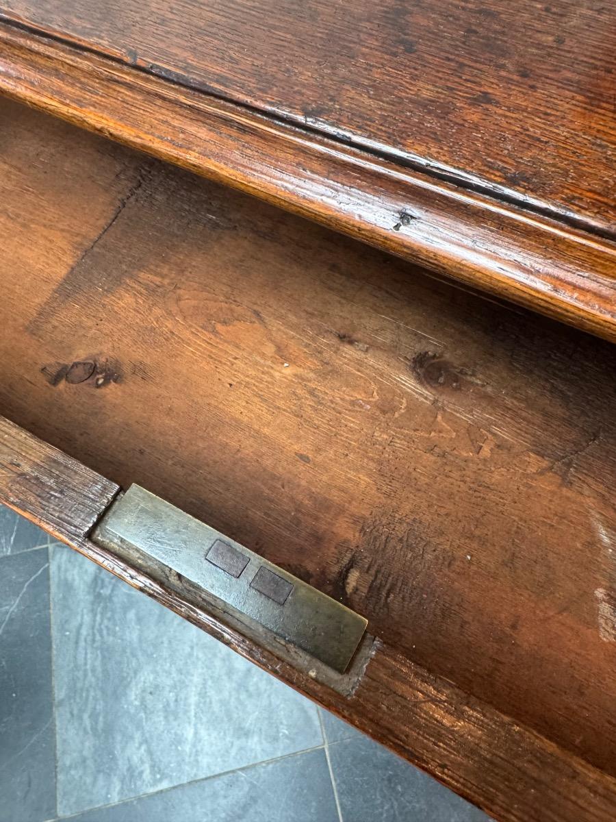 Georgian chest of drawers ca 1780