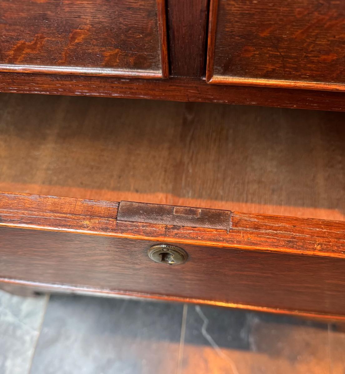 Georgian oak chest of drawers ca 1780