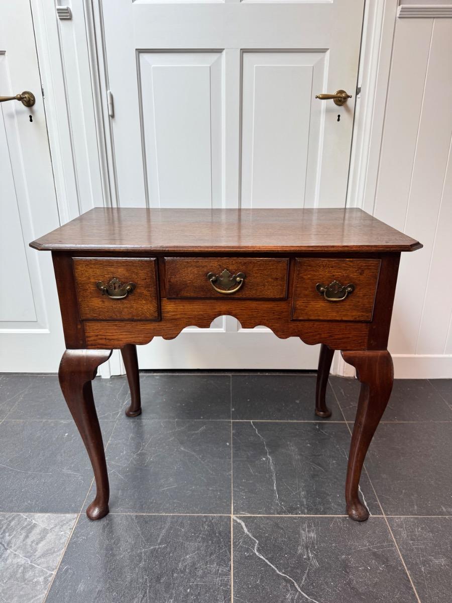Georgian oak lowboy ca 1760