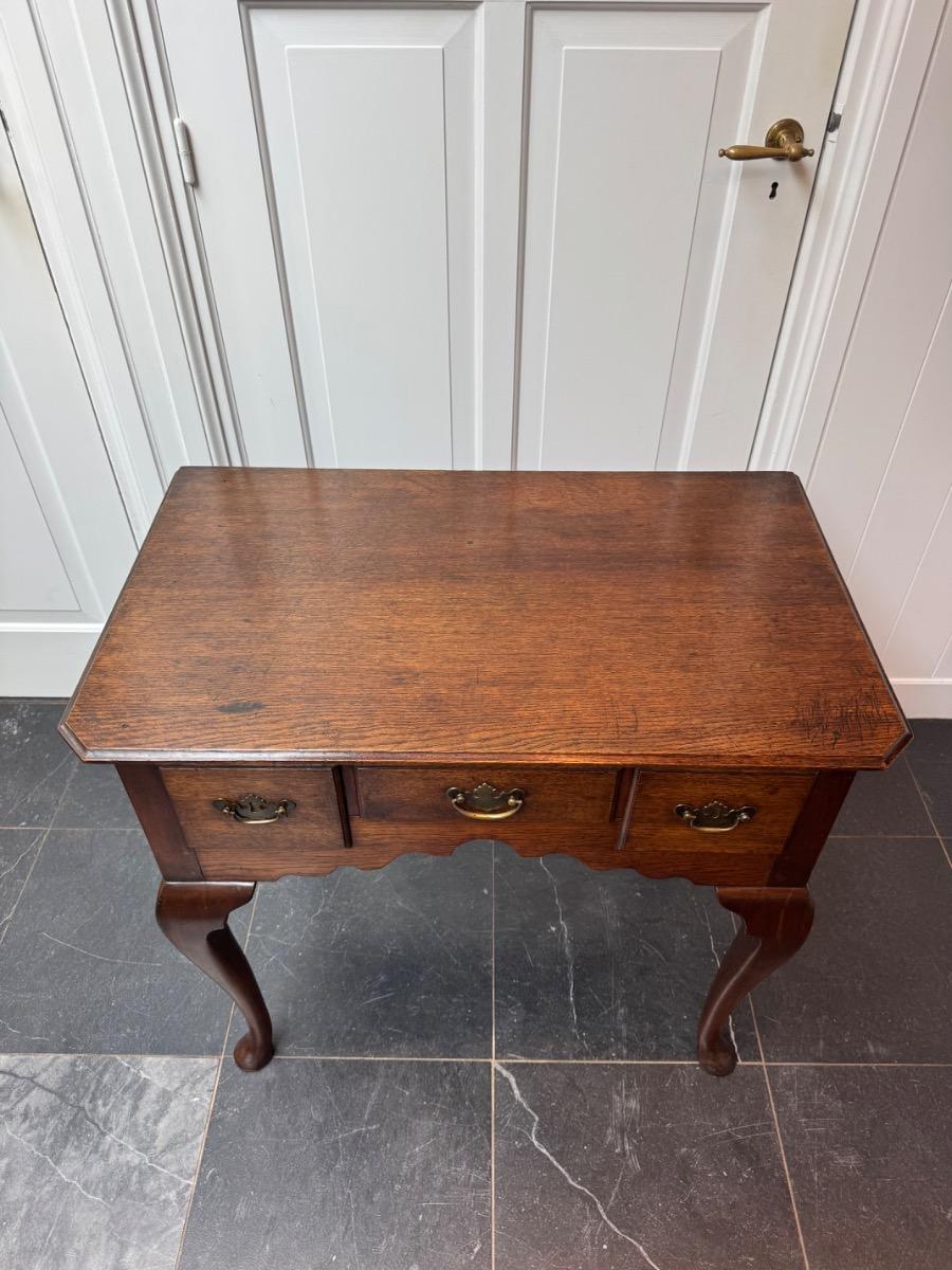 Georgian oak lowboy ca 1760