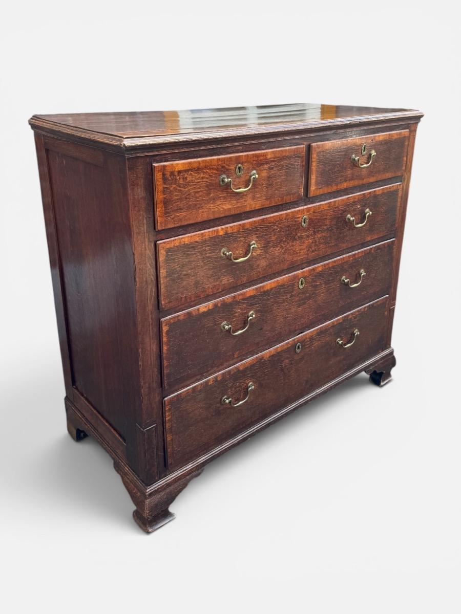 Georgian chest of drawers ca 1760