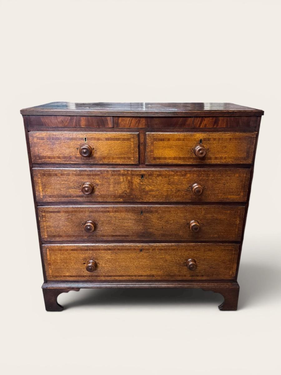 Georgian chest of drawers ca 1780