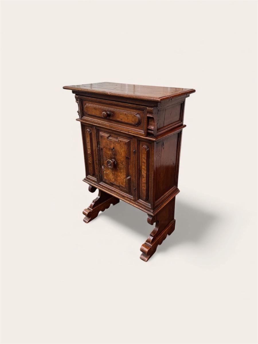 Italian walnut cabinet 17th century 
