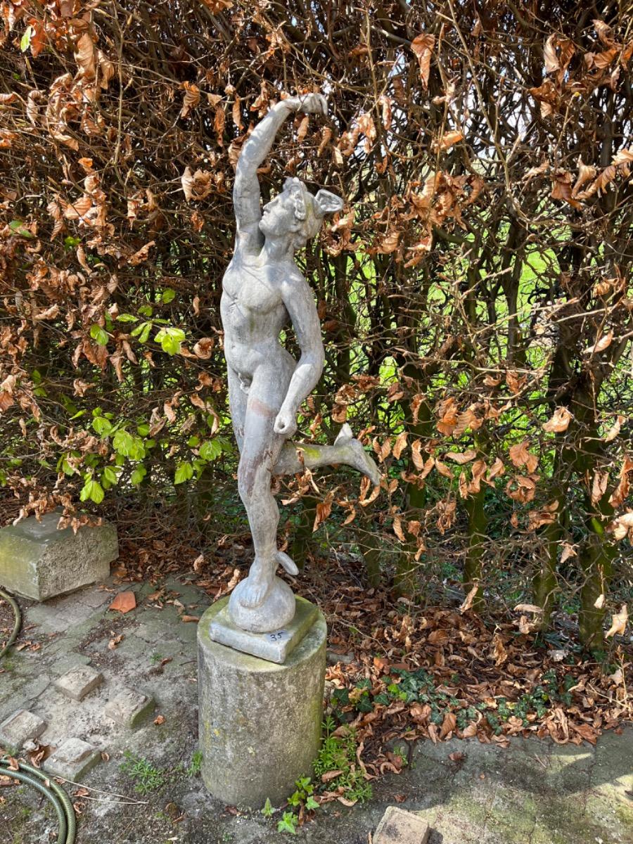 Loden tuin beeld Mercurius 