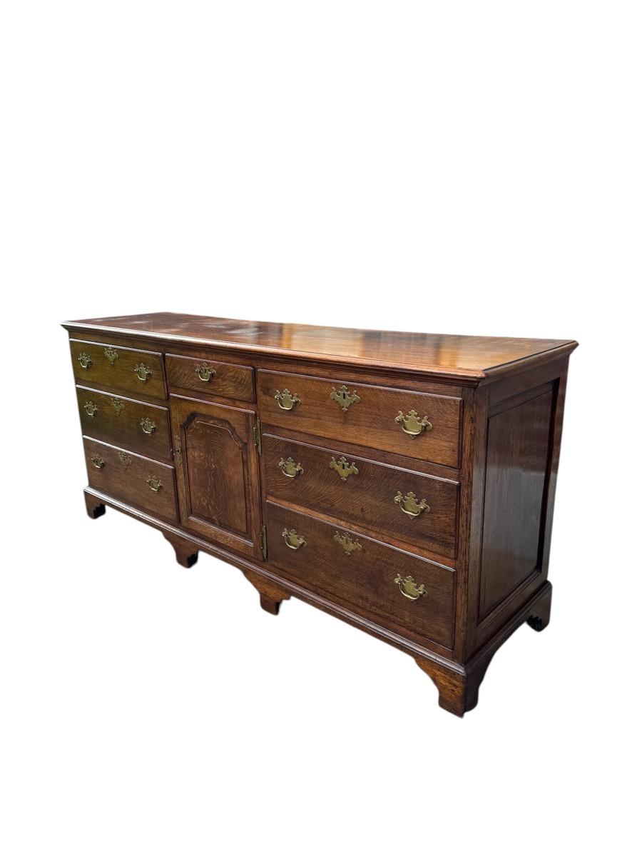 Low dresser ca 1780 