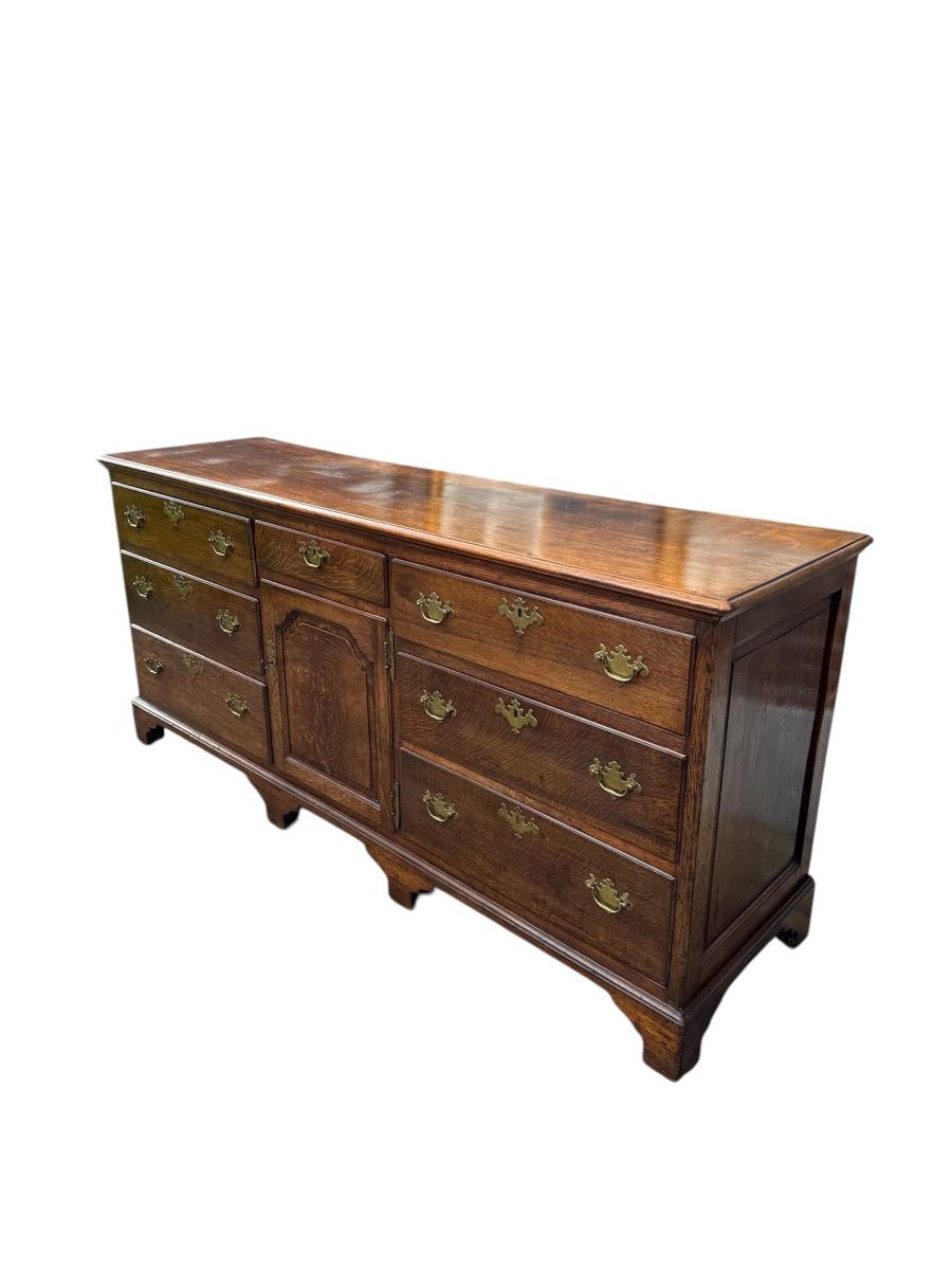 Low dresser ca 1780 