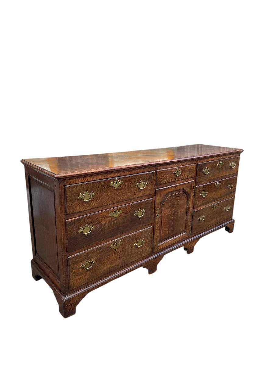 Low dresser ca 1780 