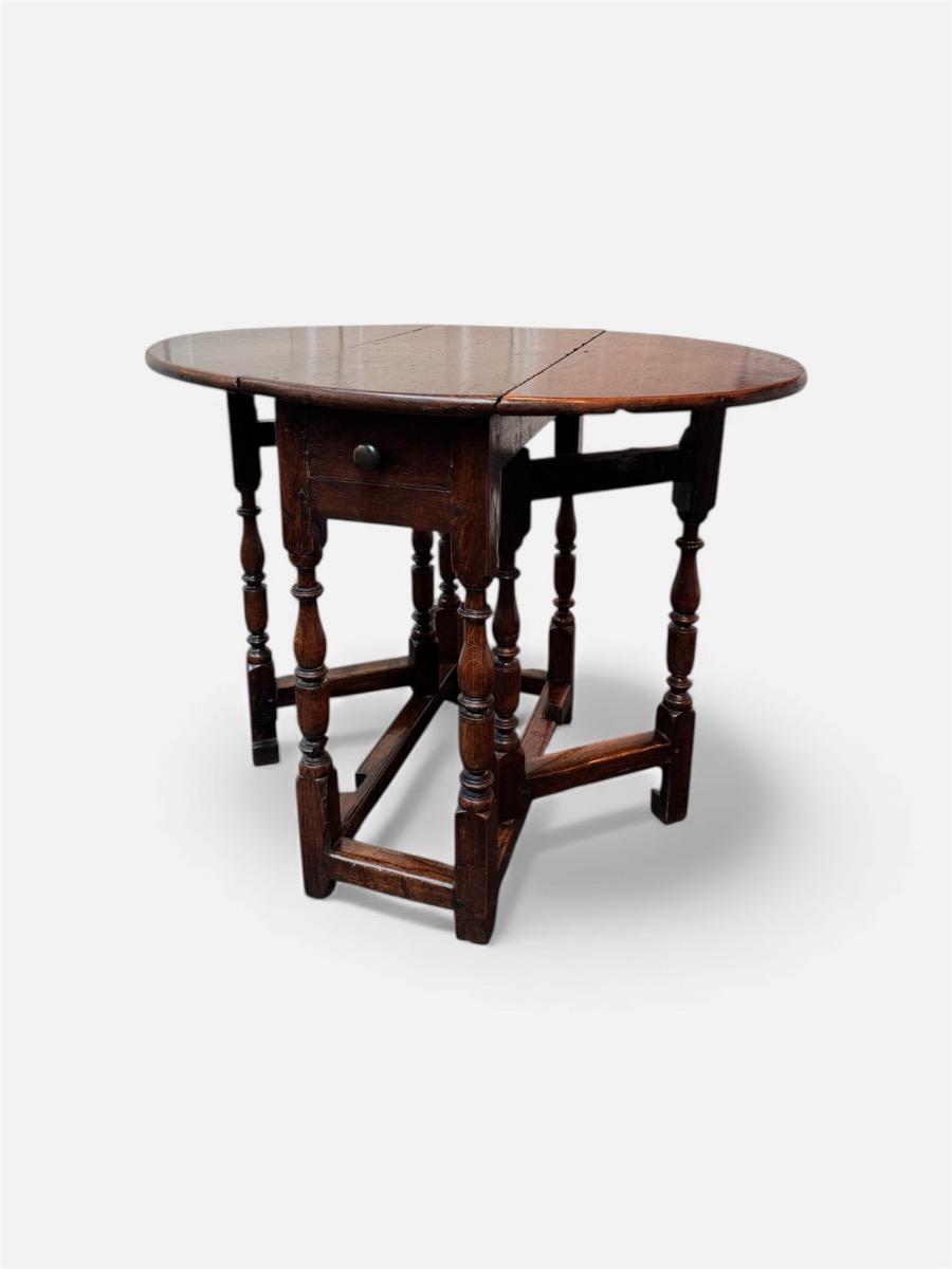 Oak Gateleg table of very small proportions ca 1680 RERESERVED