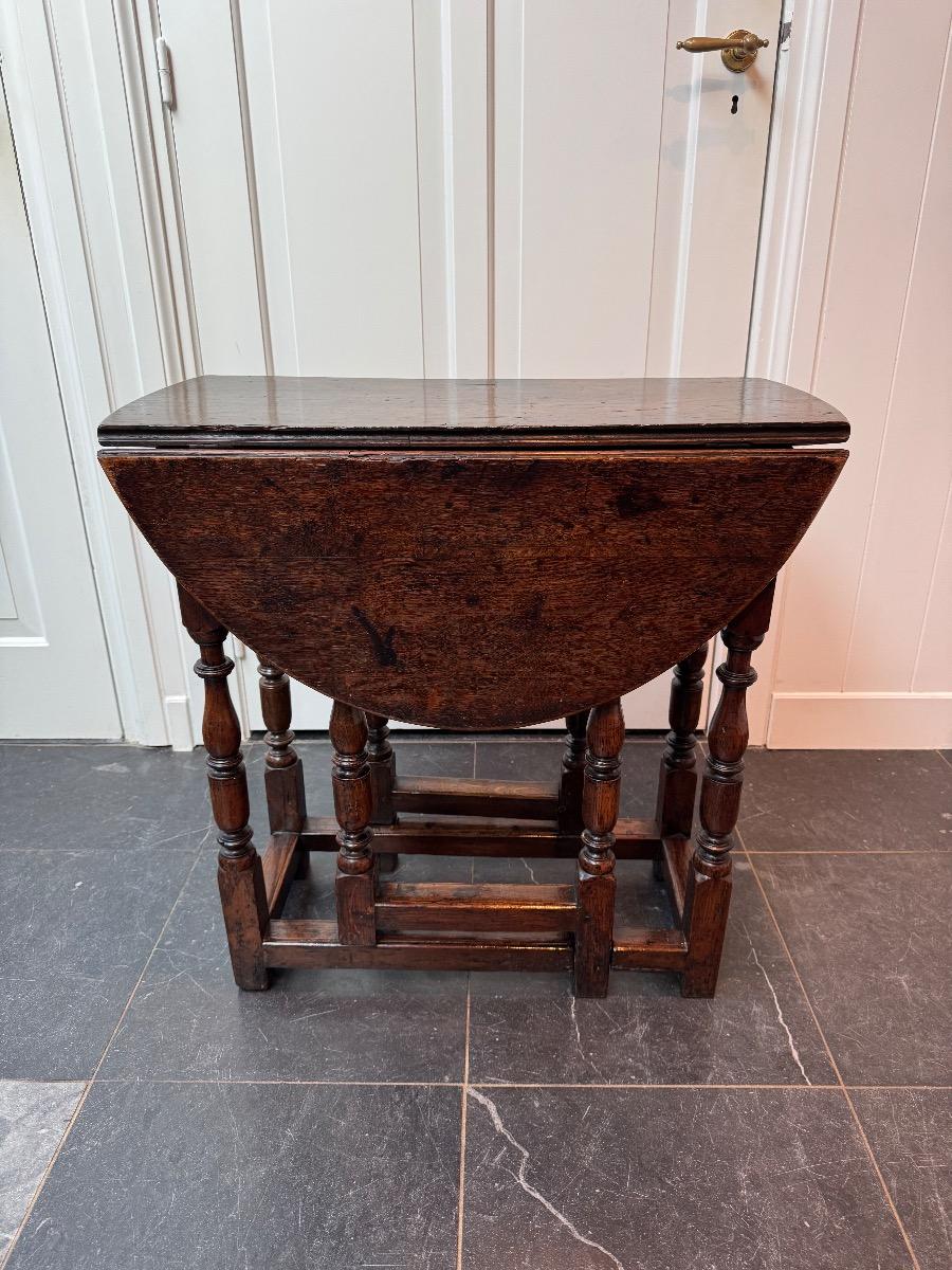 Oak Gateleg table of very small proportions ca 1680 RERESERVED