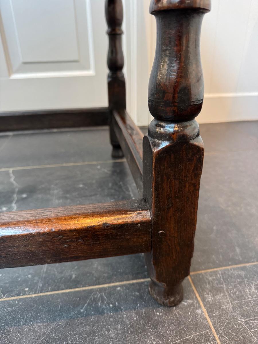 Side table ca 1680 in oak
