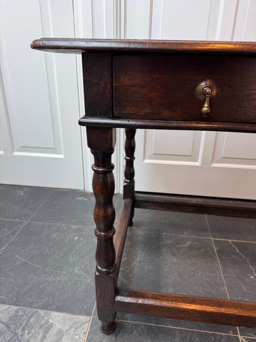 Side table ca 1680 in oak