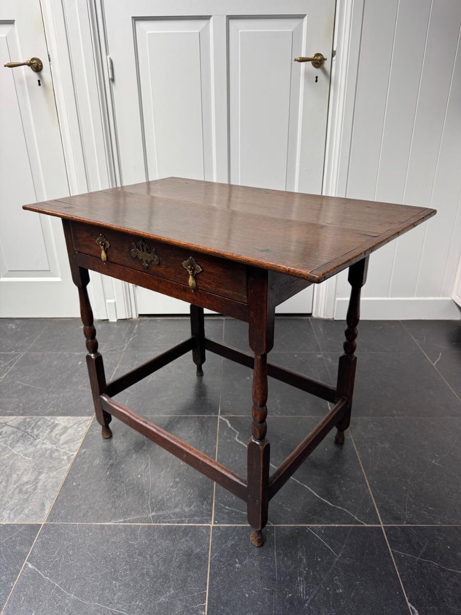 Side table in oak ca 1700