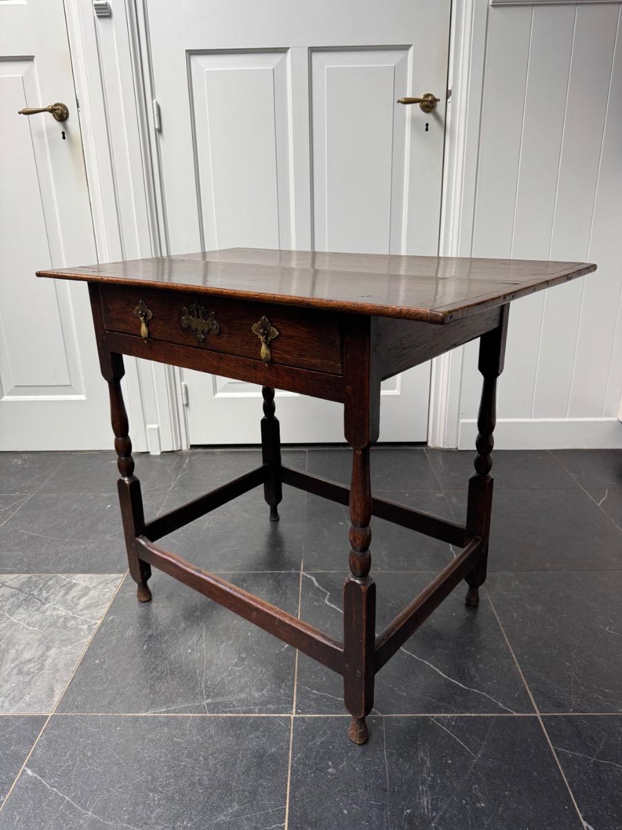 Side table in oak ca 1700